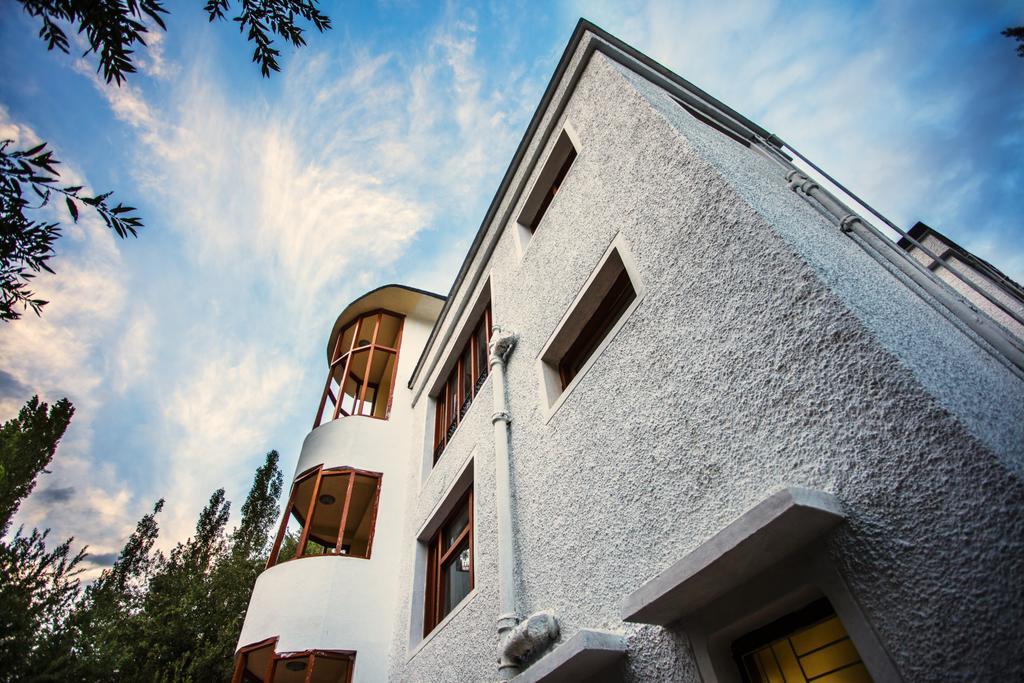 Horzay Hotel Leh Exterior foto